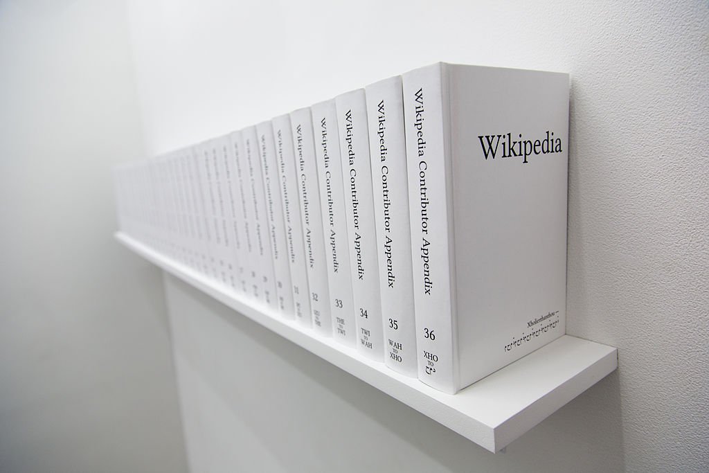 Wikipedia as a Printed Book 3