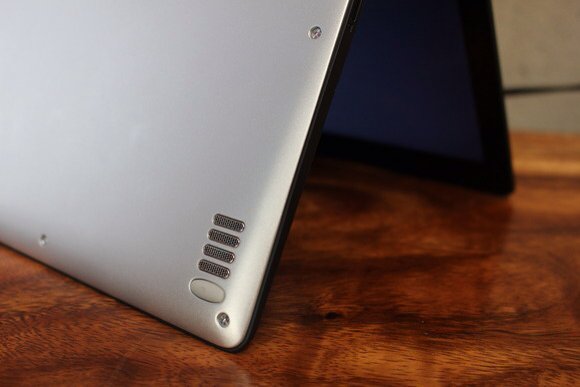 Lenovo 360-degree Yoga 900 3