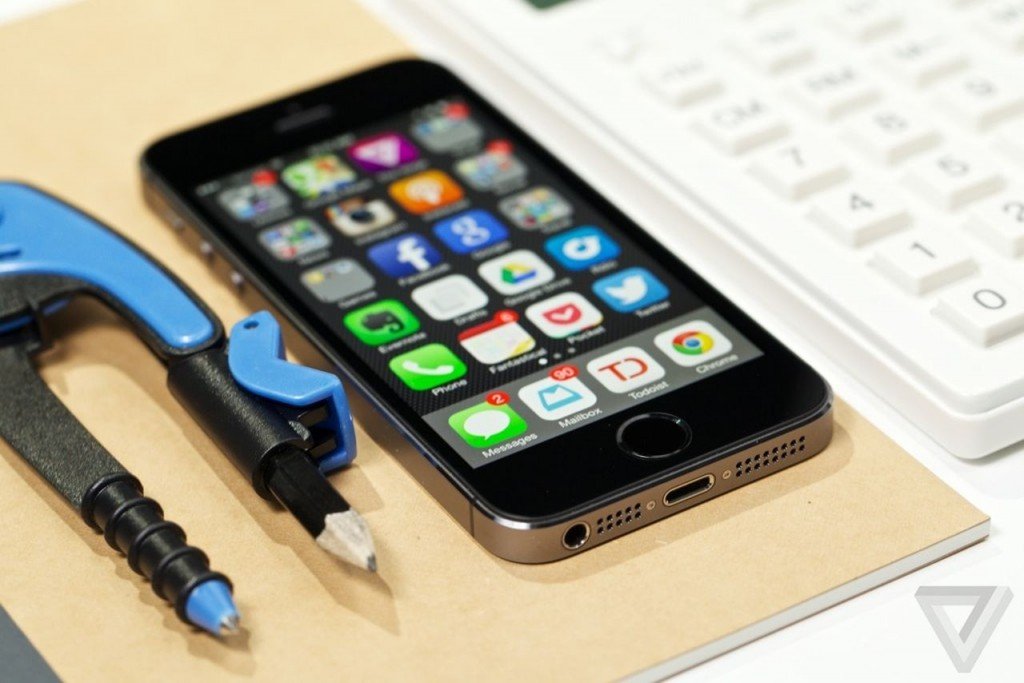 Apple's new 4-inch iPhone could be called the "iPhone SE"