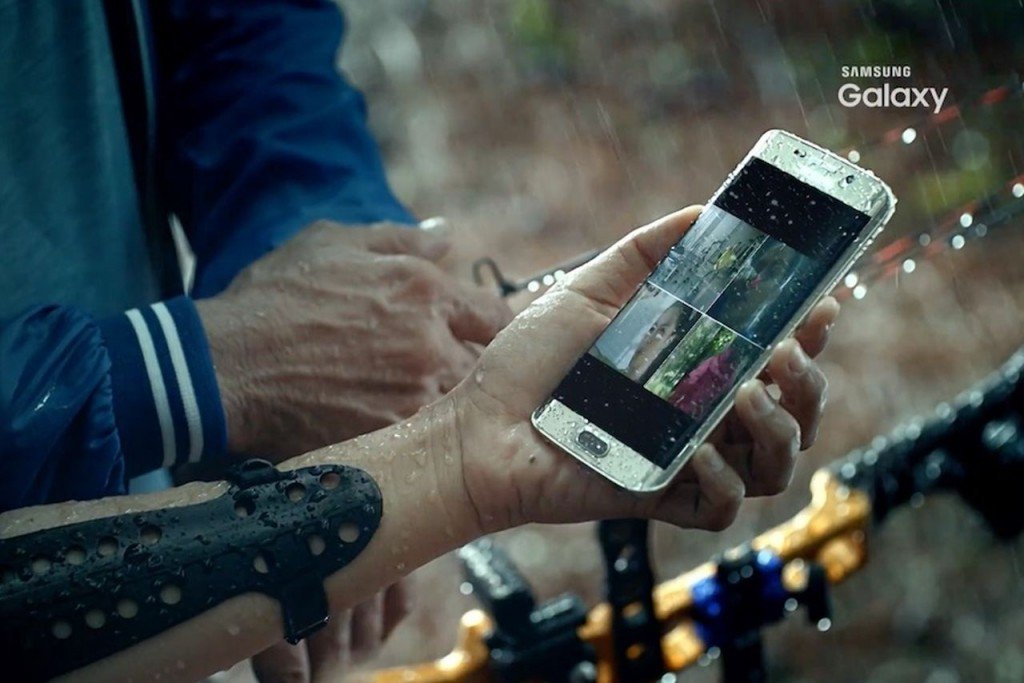 Leaked Galaxy S7 shows off waterproofing and wireless charging