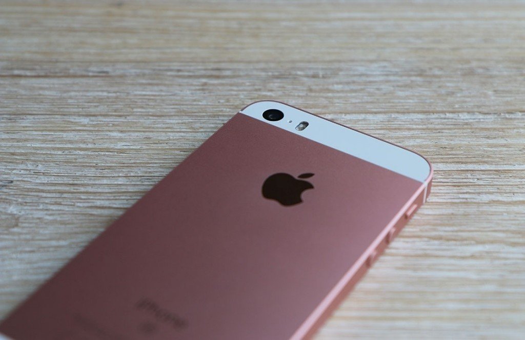 Taking a look at the specs of the new 4-inch iPhone SE