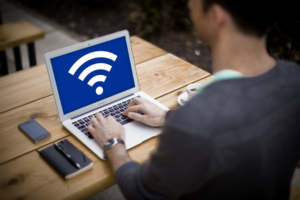 Connecting to public Wi-Fi network